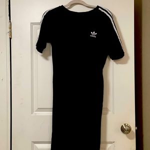 Adidas Dress White Stripes XL